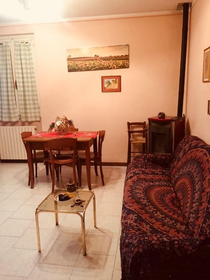 דירות Castel Ritaldi Il Girasole מראה חיצוני תמונה